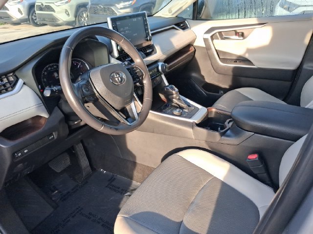 Used 2022 Toyota RAV4 Limited AWD/4WD image 11