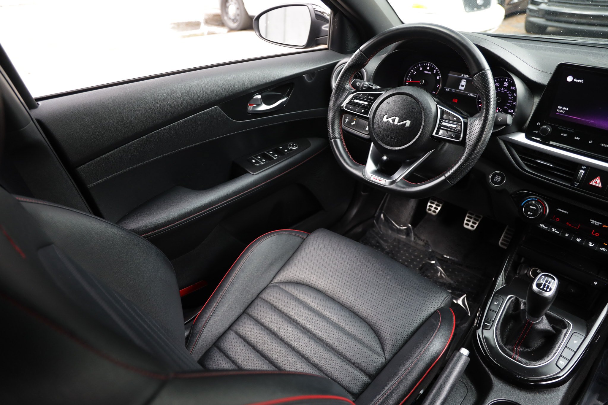 Used 2022 Kia Forte GT FWD image 23