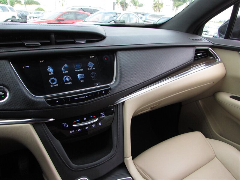 Used 2017 Cadillac XT5 FWD image 18