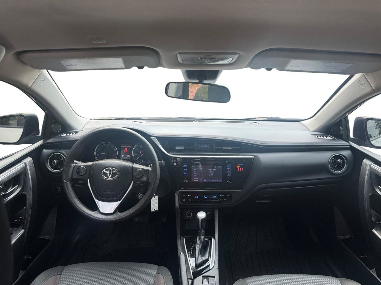 Used 2019 Toyota Corolla LE FWD image 7