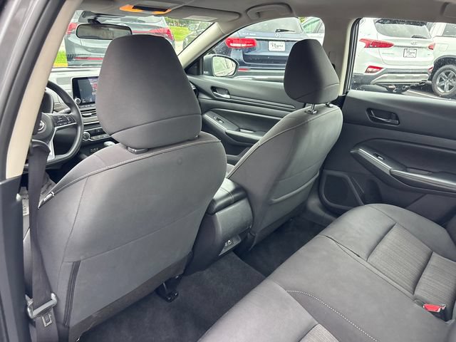 Used 2025 Nissan Altima 2.5 SV FWD image 9