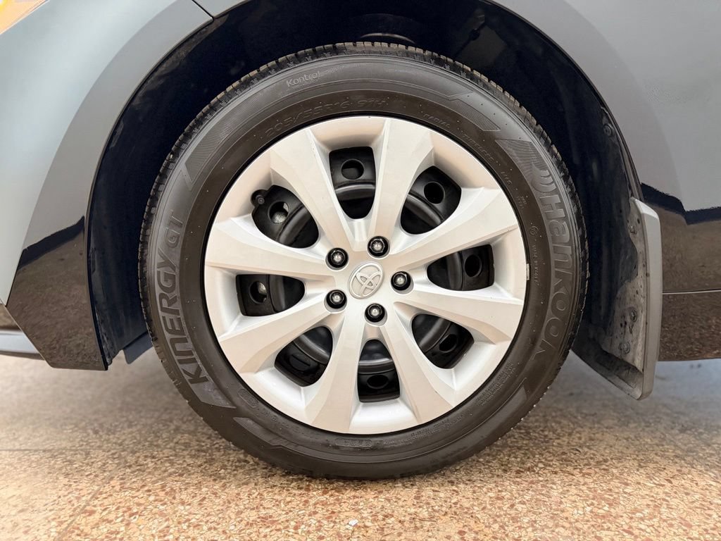 Used 2026 Toyota Corolla LE FWD image 25