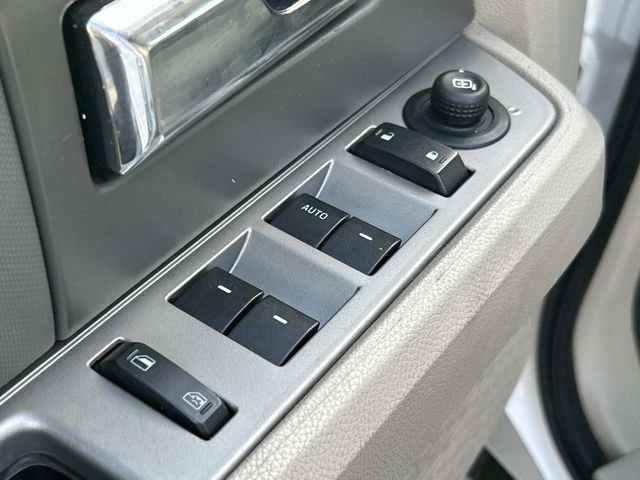 Used 2011 Ford Expedition EL XLT image 32