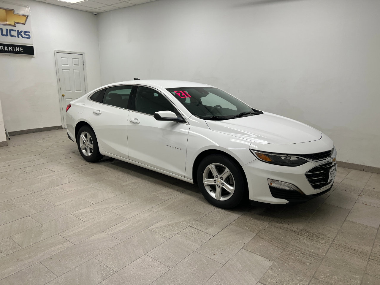 Used 2021 Chevrolet Malibu LS w/ Driver Confidence Package II image 3