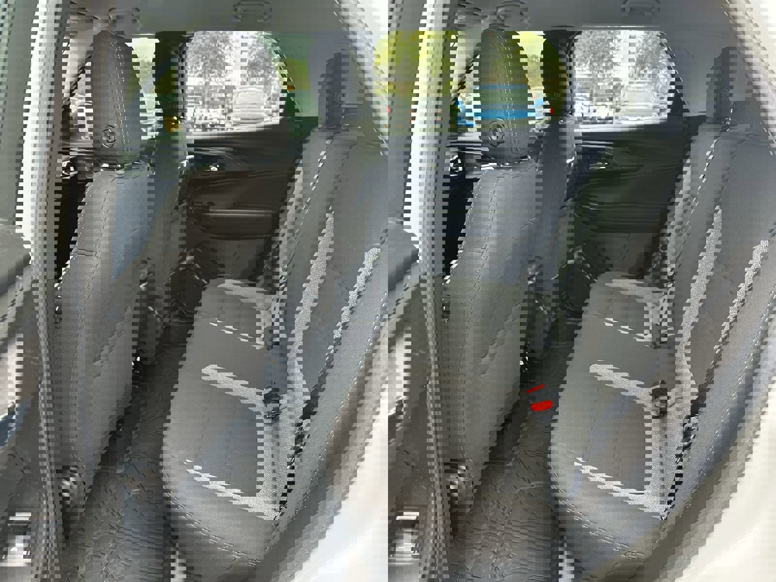 Used 2022 Chevrolet TrailBlazer LS image 31