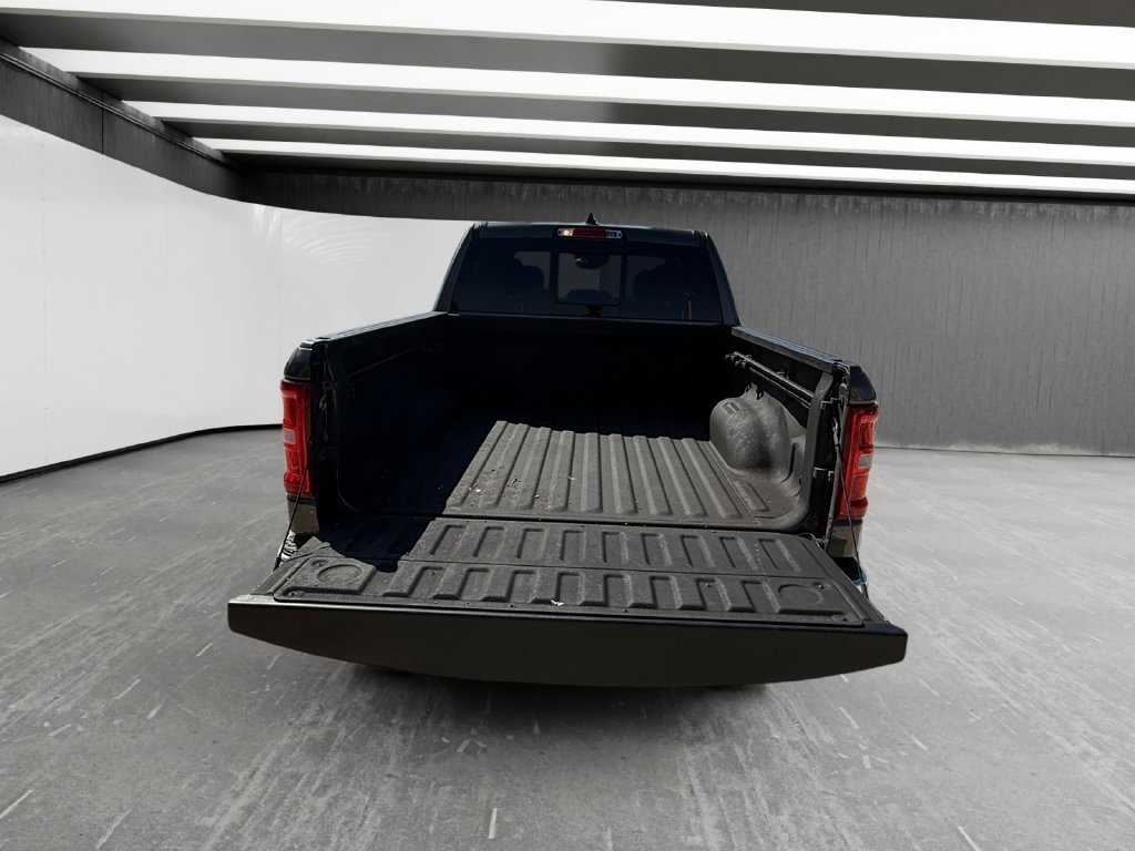 Used 2025 RAM 1500 Big Horn AWD/4WD image 18