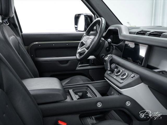 Used 2021 Land Rover Defender 110 X-Dynamic HSE AWD/4WD image 38