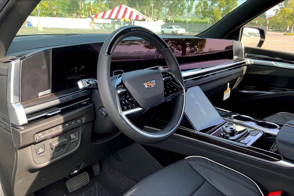 New 2026 Cadillac Escalade Luxury AWD/4WD image 9