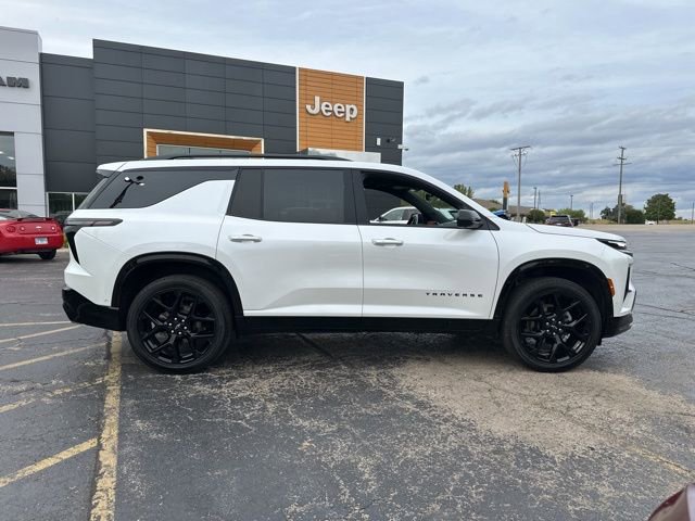 Used 2024 Chevrolet Traverse RS image 5