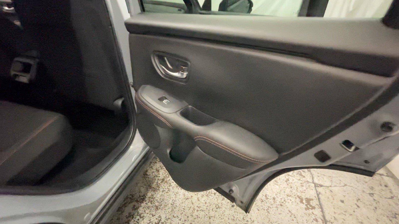 Used 2025 Honda HR-V Sport image 24