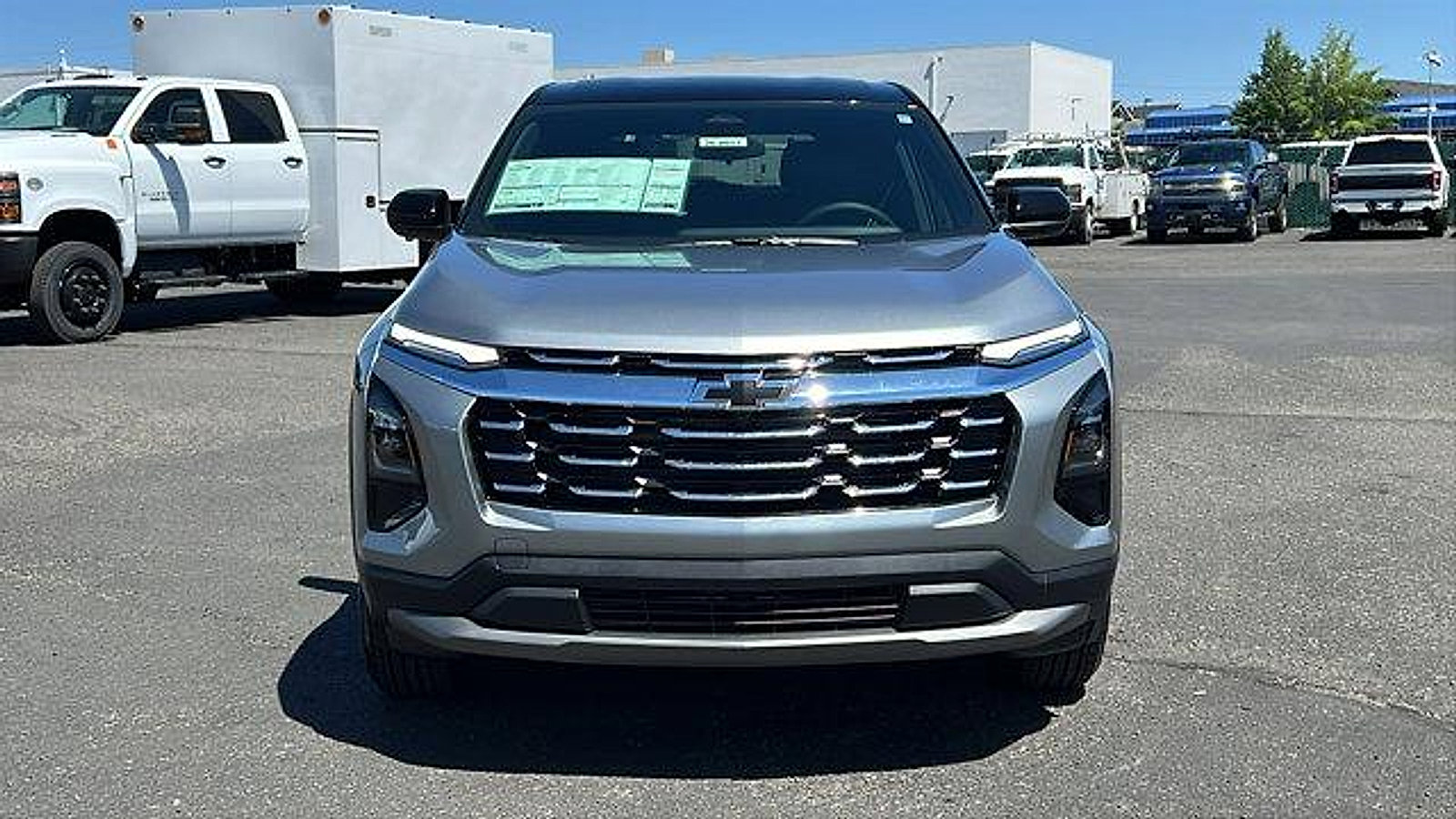 New 2026 Chevrolet Equinox LT w/ Convenience Package II image 2