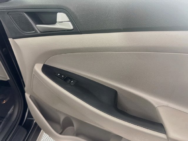Used 2020 Hyundai Tucson Value AWD/4WD image 30