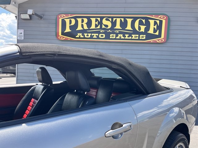 Used 2008 Ford Mustang Shelby GT500 RWD image 33