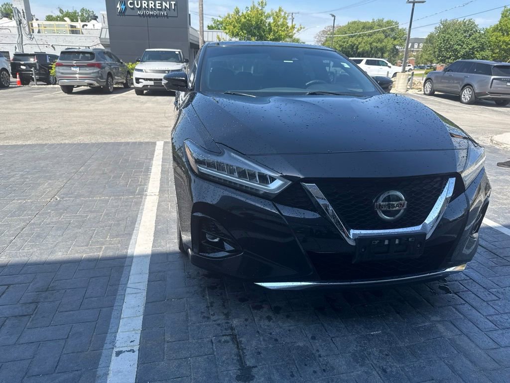 Used 2020 Nissan Maxima SR w/ Sport Mat Group FWD image 3