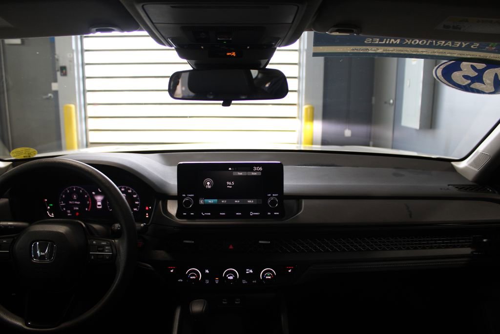 Used 2023 Honda Accord EX image 26