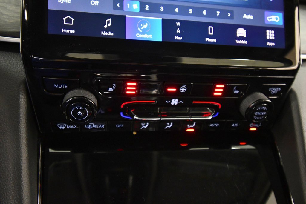 Used 2021 Jeep Grand Cherokee L Limited w/ Trailer Tow Group (B) image 27