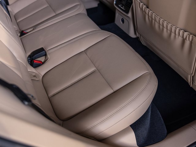 New 2026 Porsche Macan image 38