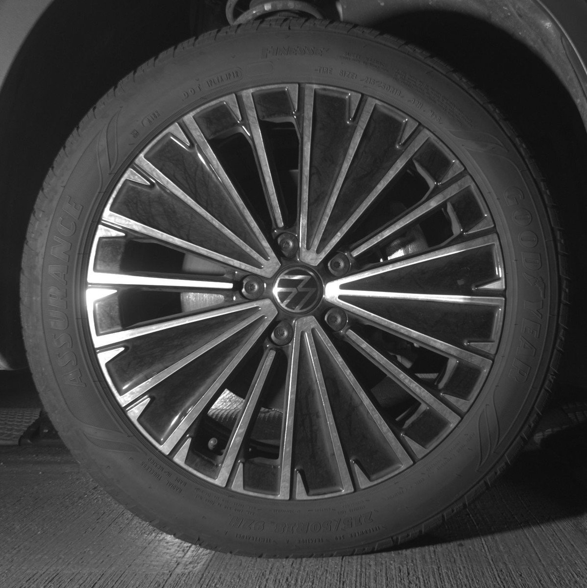 Used 2025 Volkswagen Taos SE image 13