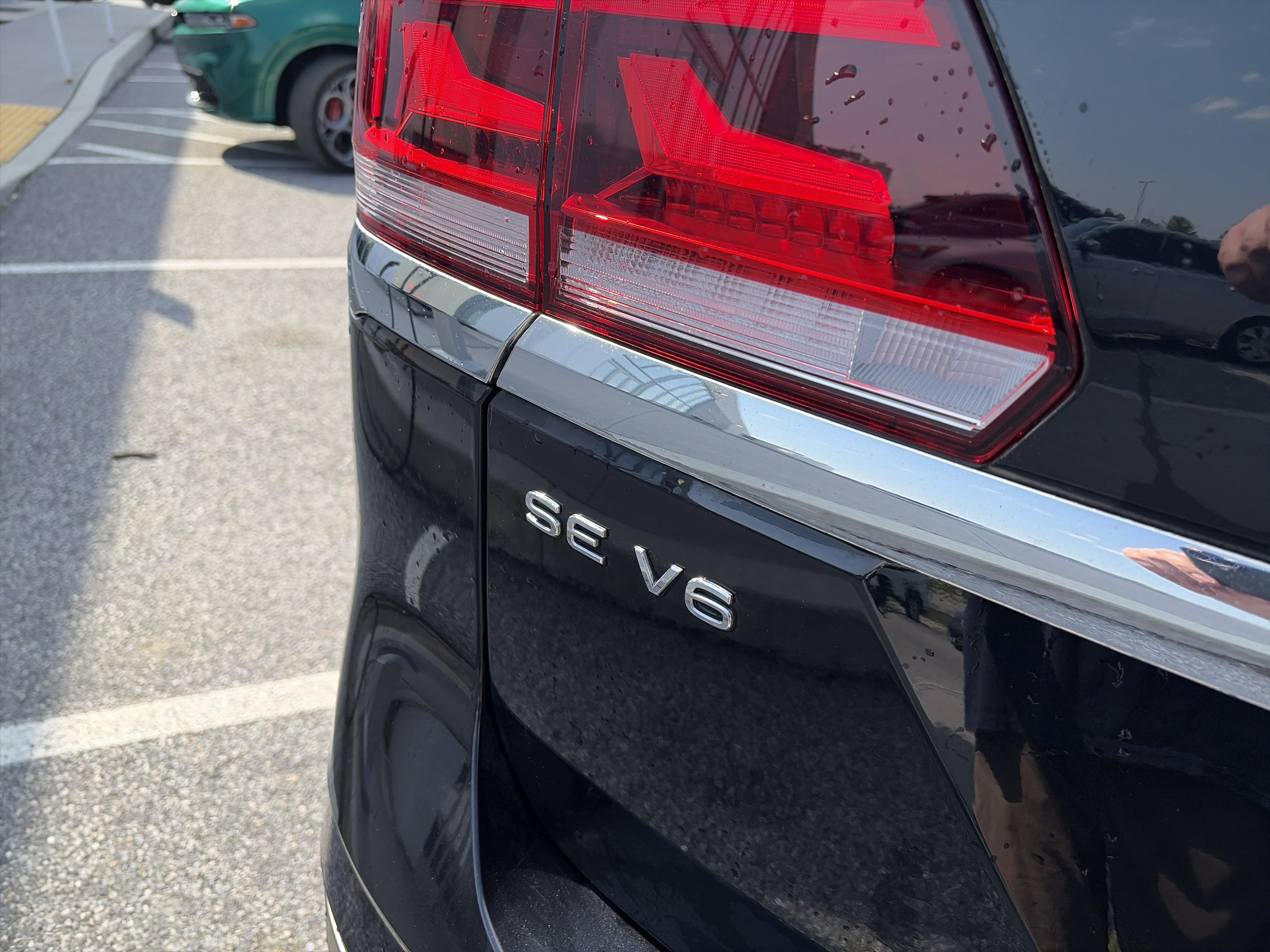 Used 2023 Volkswagen Atlas SE image 8