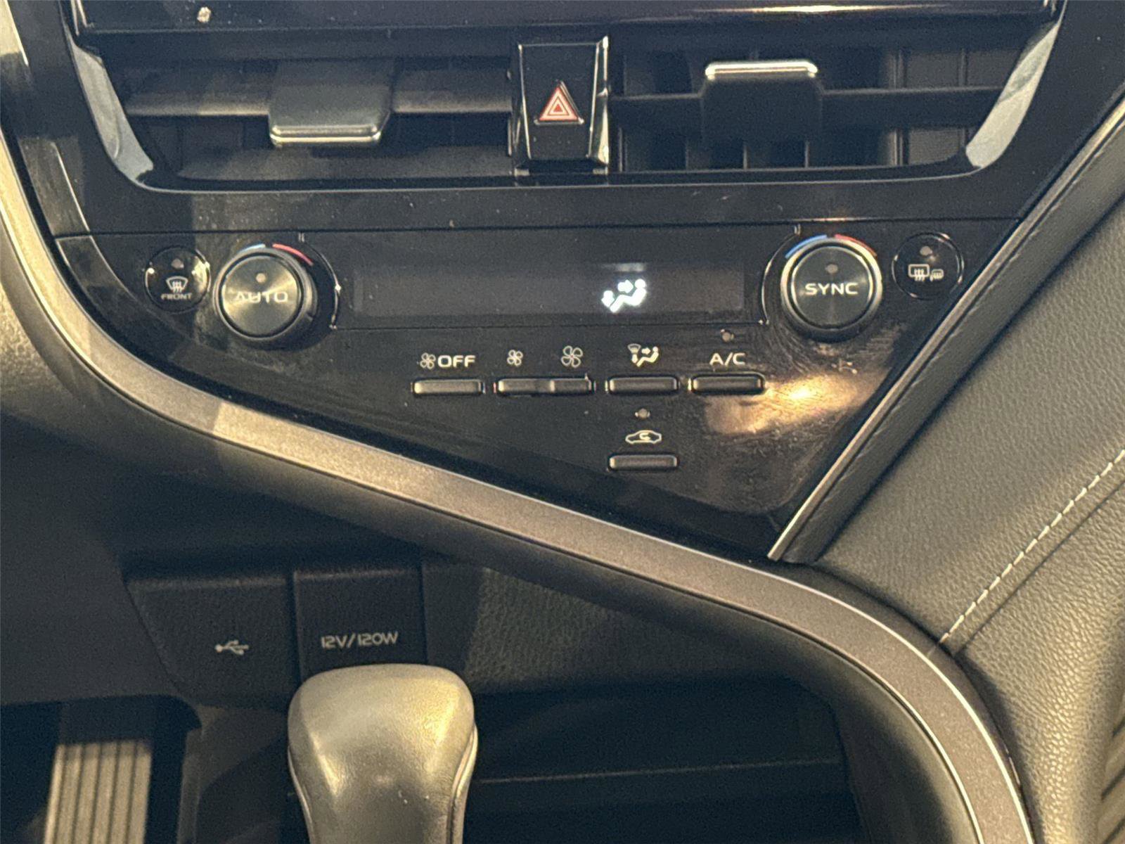 Used 2023 Toyota Camry SE image 16