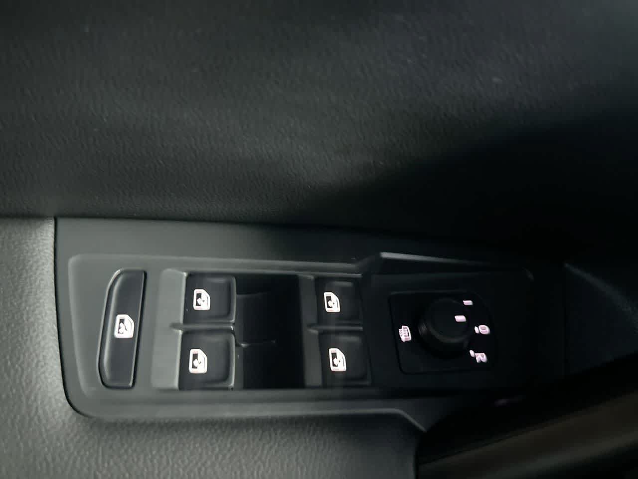 Used 2024 Volkswagen Tiguan S FWD image 17