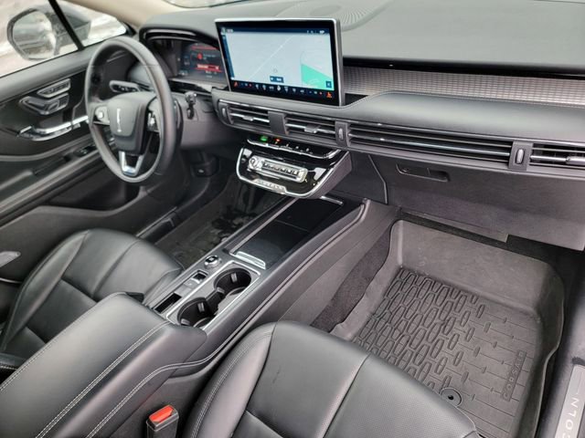 Certified 2024 Lincoln Corsair AWD w/ Equipment Group 101A image 24