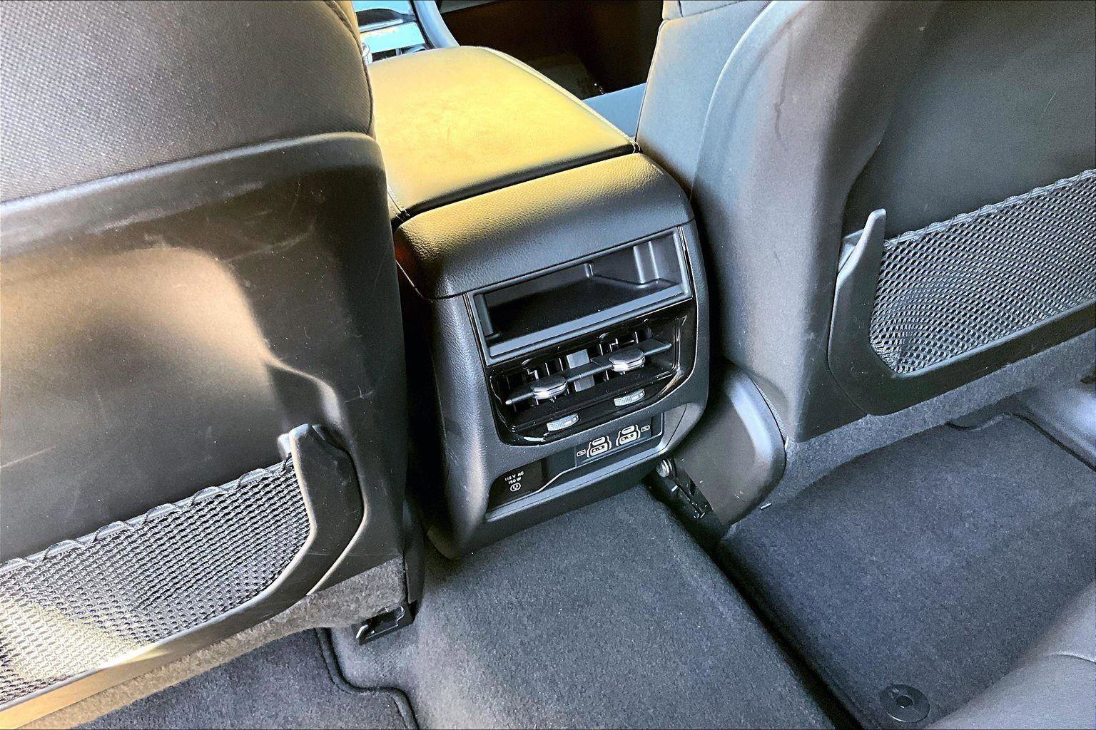 Certified 2025 Jeep Grand Cherokee Laredo w/ Luxury Tech Group I image 33