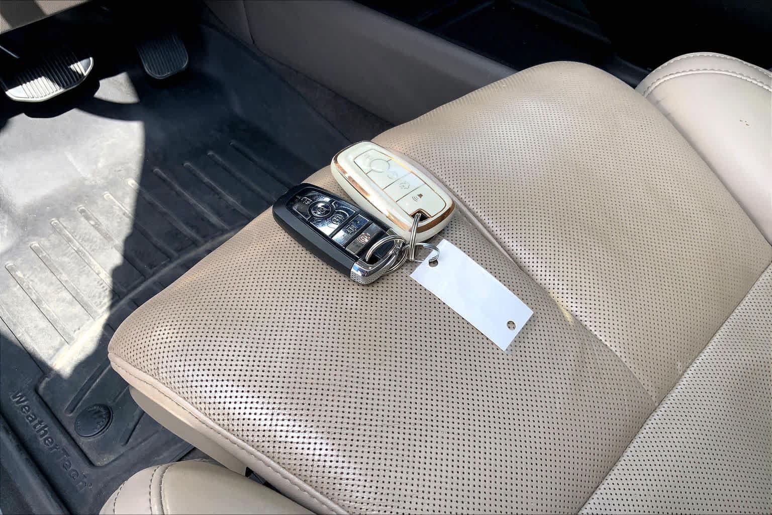 Used 2022 Lincoln Navigator Reserve AWD/4WD image 15