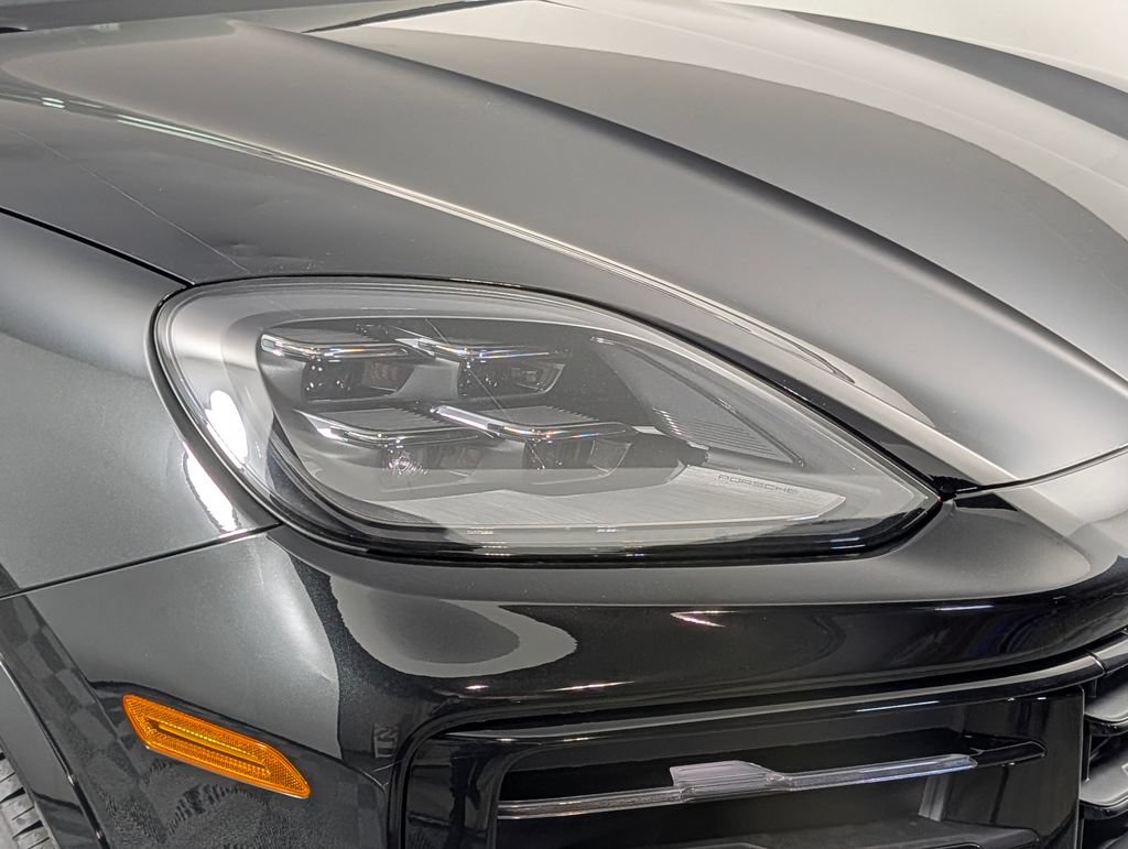 New 2026 Porsche Cayenne Coupe AWD/4WD image 15