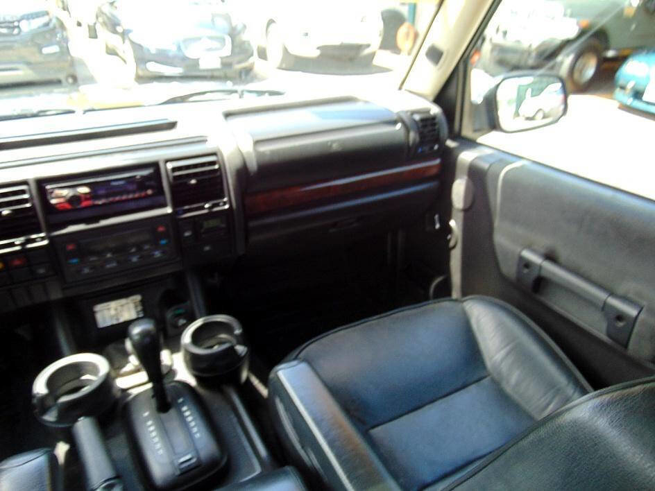 Used 2003 Land Rover Discovery SE image 24