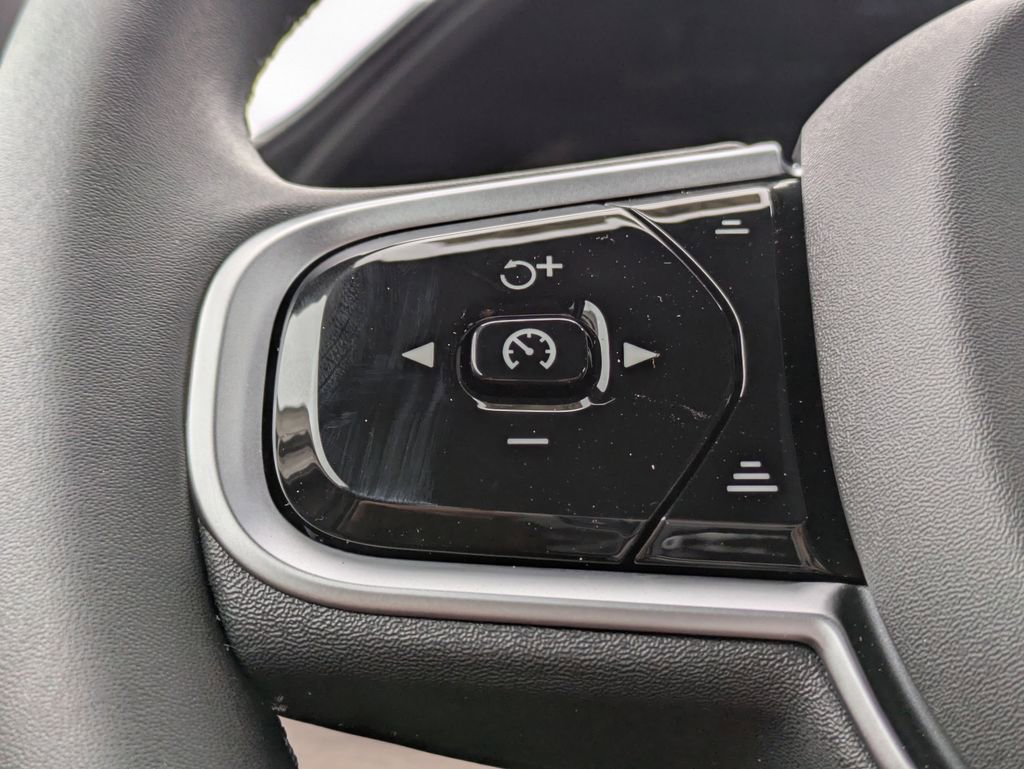 New 2026 Volvo XC90 B6 Ultra image 35