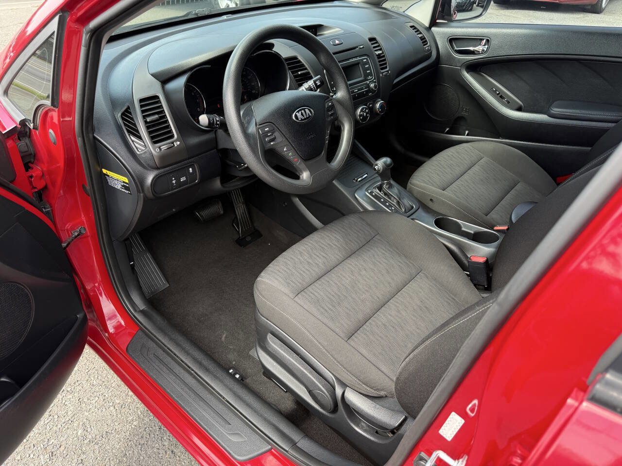 Used 2016 Kia Forte LX image 8