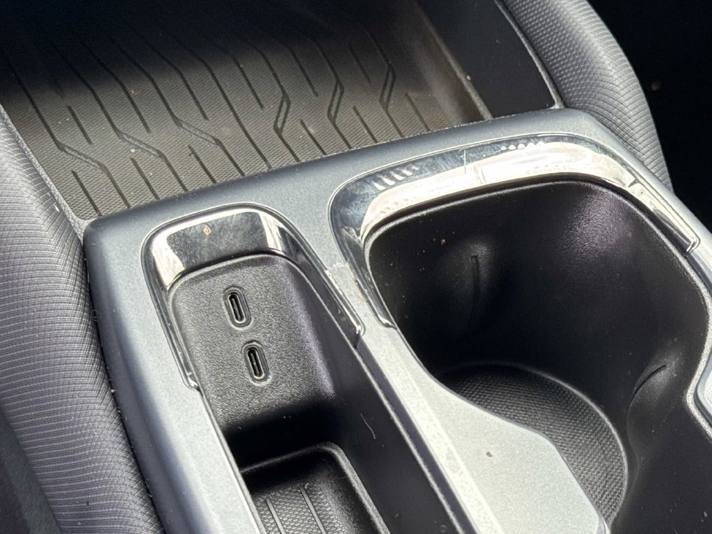 Used 2024 Chevrolet Equinox EV RS FWD image 28