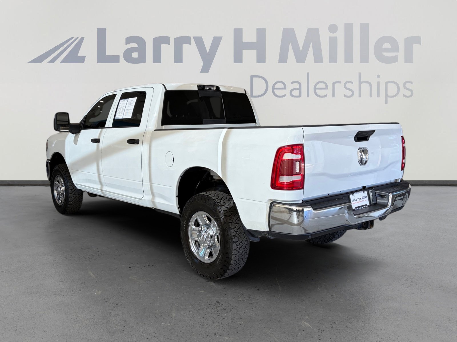 Used 2023 RAM 2500 Tradesman w/ Towing Technology Group AWD/4WD image 3