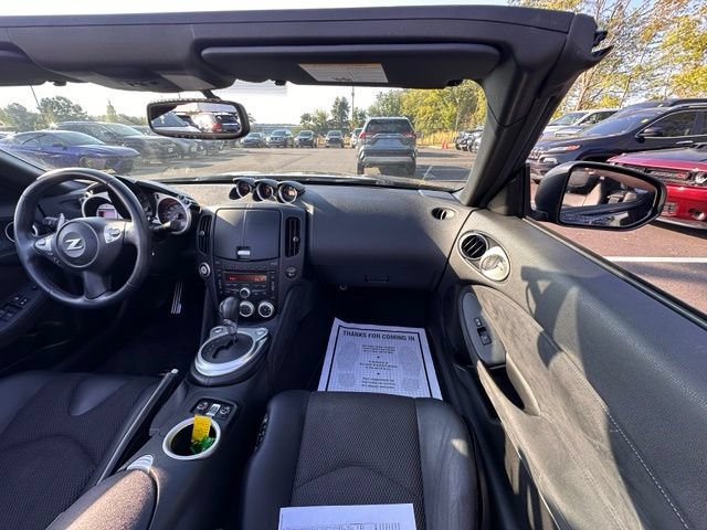 Used 2010 Nissan 370Z Touring RWD image 28