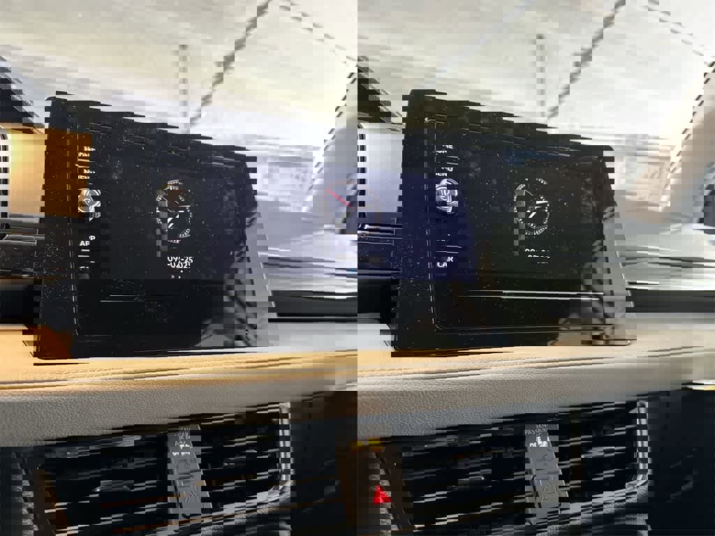 New 2025 Volkswagen Taos S image 18