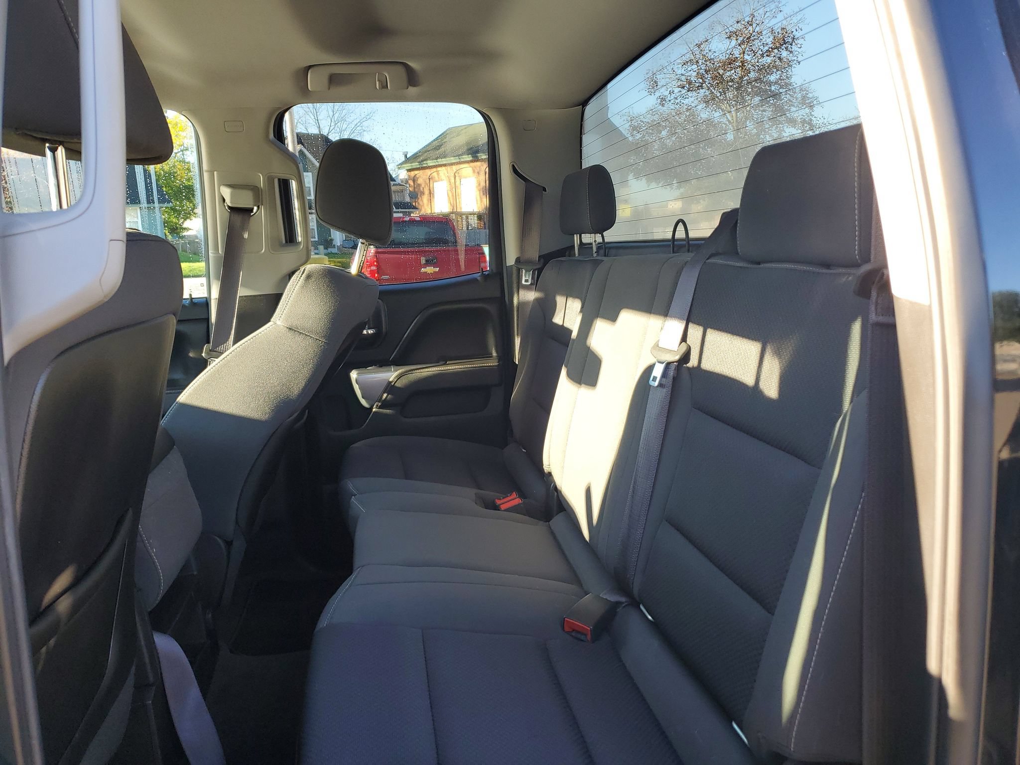 Used 2015 Chevrolet Silverado 1500 LT w/ LT Convenience Package AWD/4WD image 9