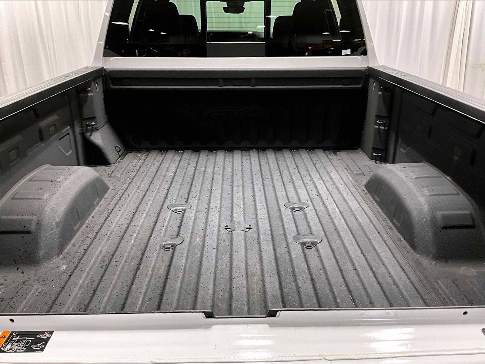 Used 2024 GMC Sierra 2500 AT4 w/ AT4 Premium Plus Package image 37