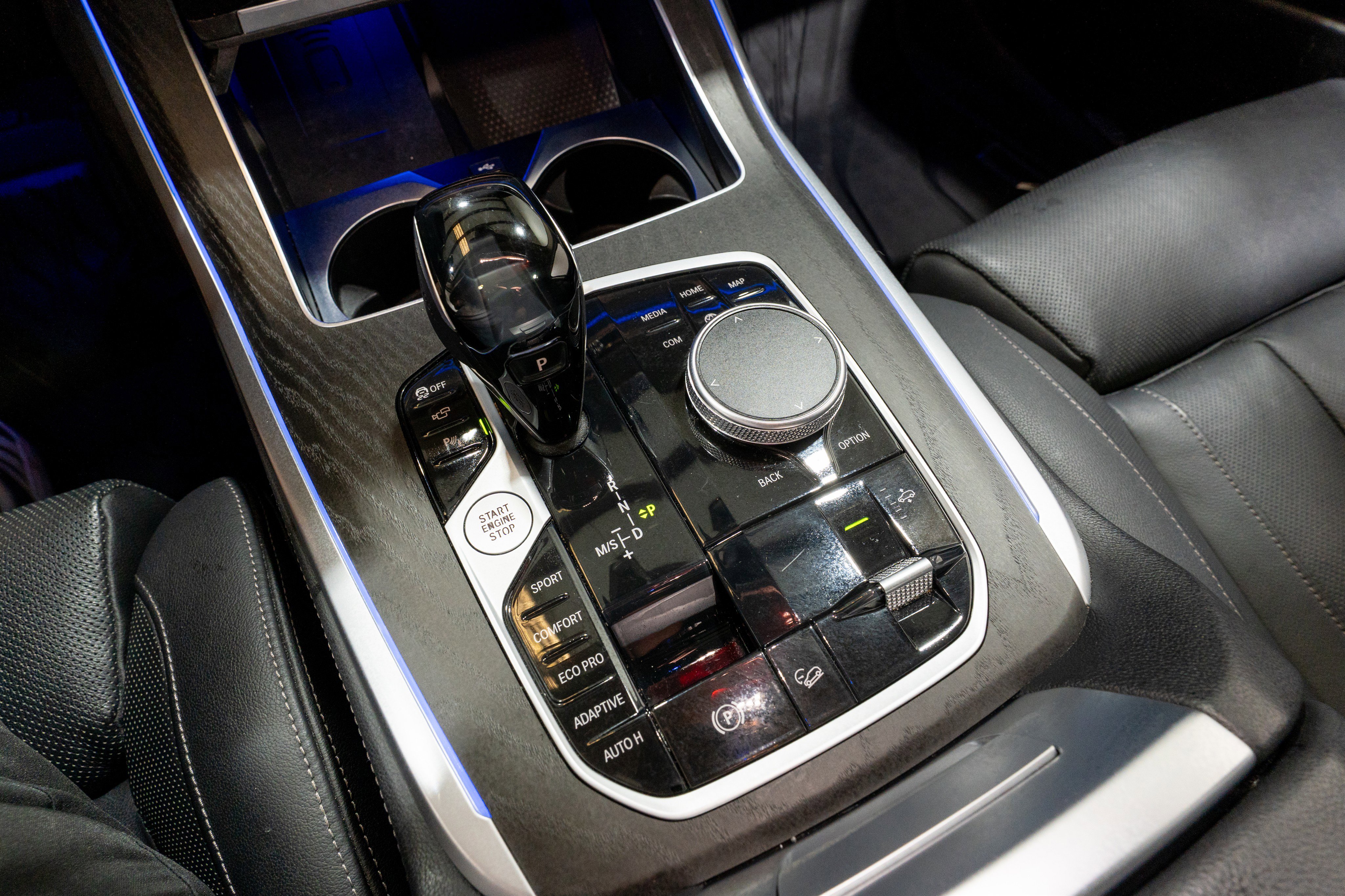 Used 2022 BMW X7 xDrive40i w/ Premium Package image 26