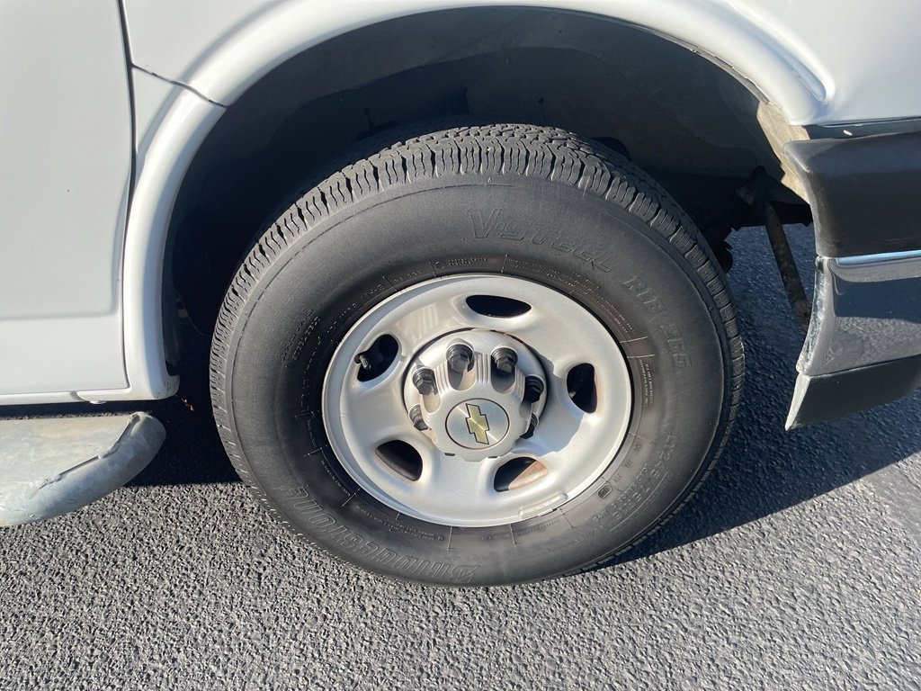 Used 2024 Chevrolet Express 2500 w/ Driver Convenience Package image 16