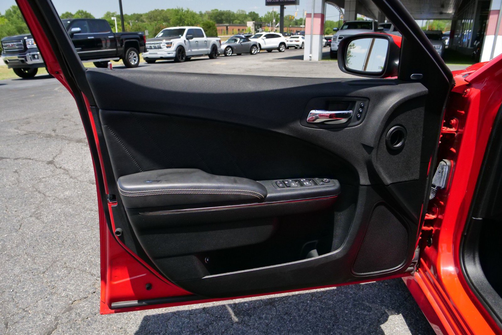 Used 2018 Dodge Charger SRT Hellcat RWD image 28