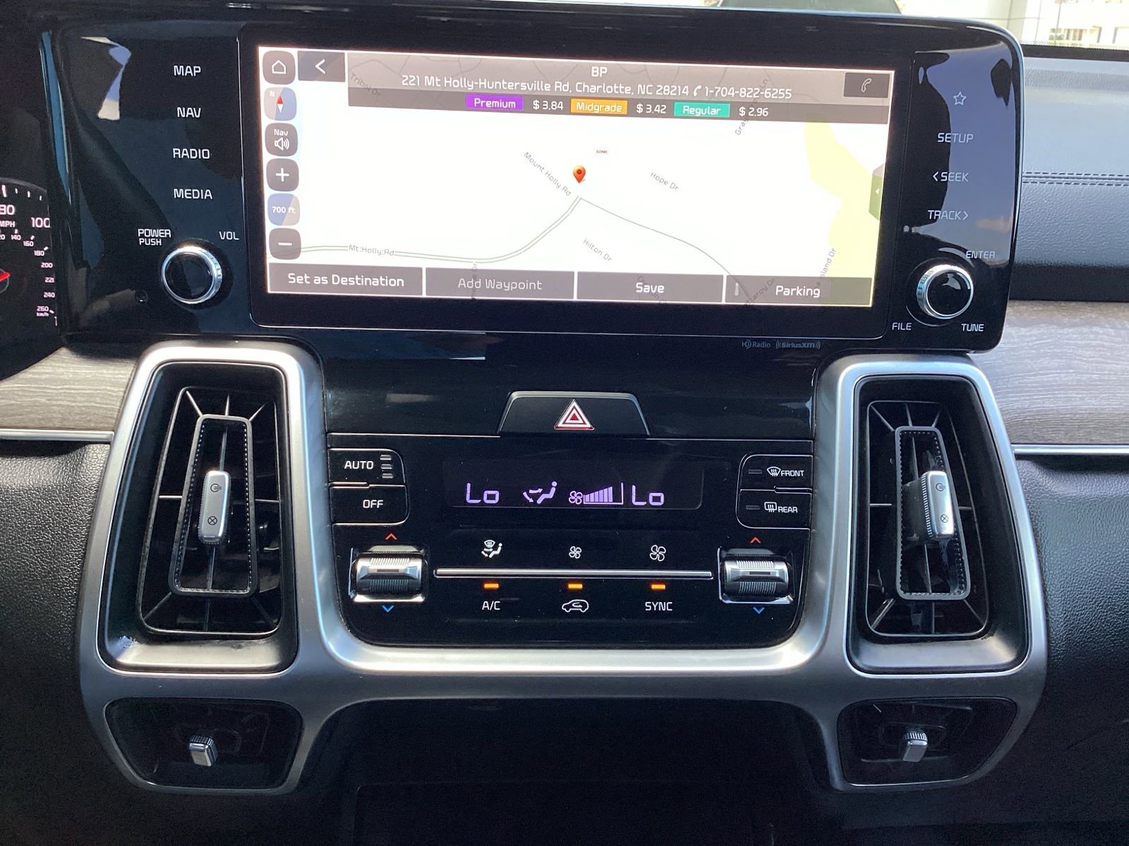 Used 2022 Kia Sorento EX w/ Panoramic Sunroof Package image 16