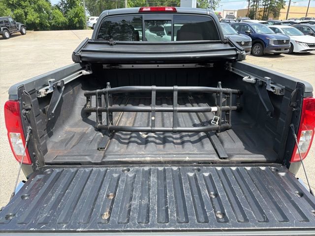 Used 2015 Nissan Frontier SV w/ SV Value Truck Package AWD/4WD image 13