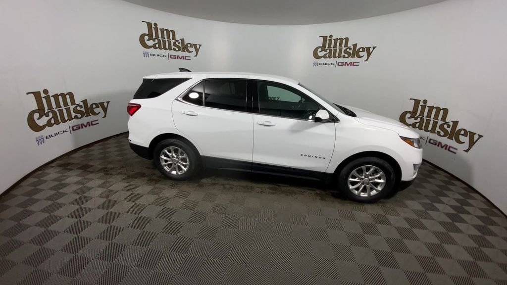Used 2020 Chevrolet Equinox LT w/ Driver Convenience Package image 9