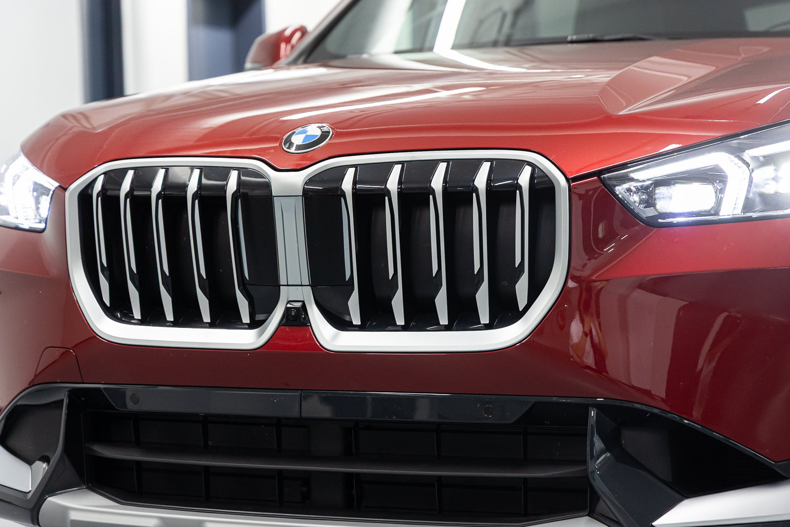 Used 2026 BMW X1 xDrive28i AWD/4WD image 9