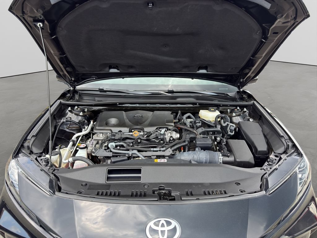 Used 2025 Toyota Camry XLE AWD/4WD image 23