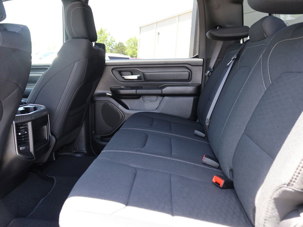 New 2026 RAM 1500 Express AWD/4WD image 17