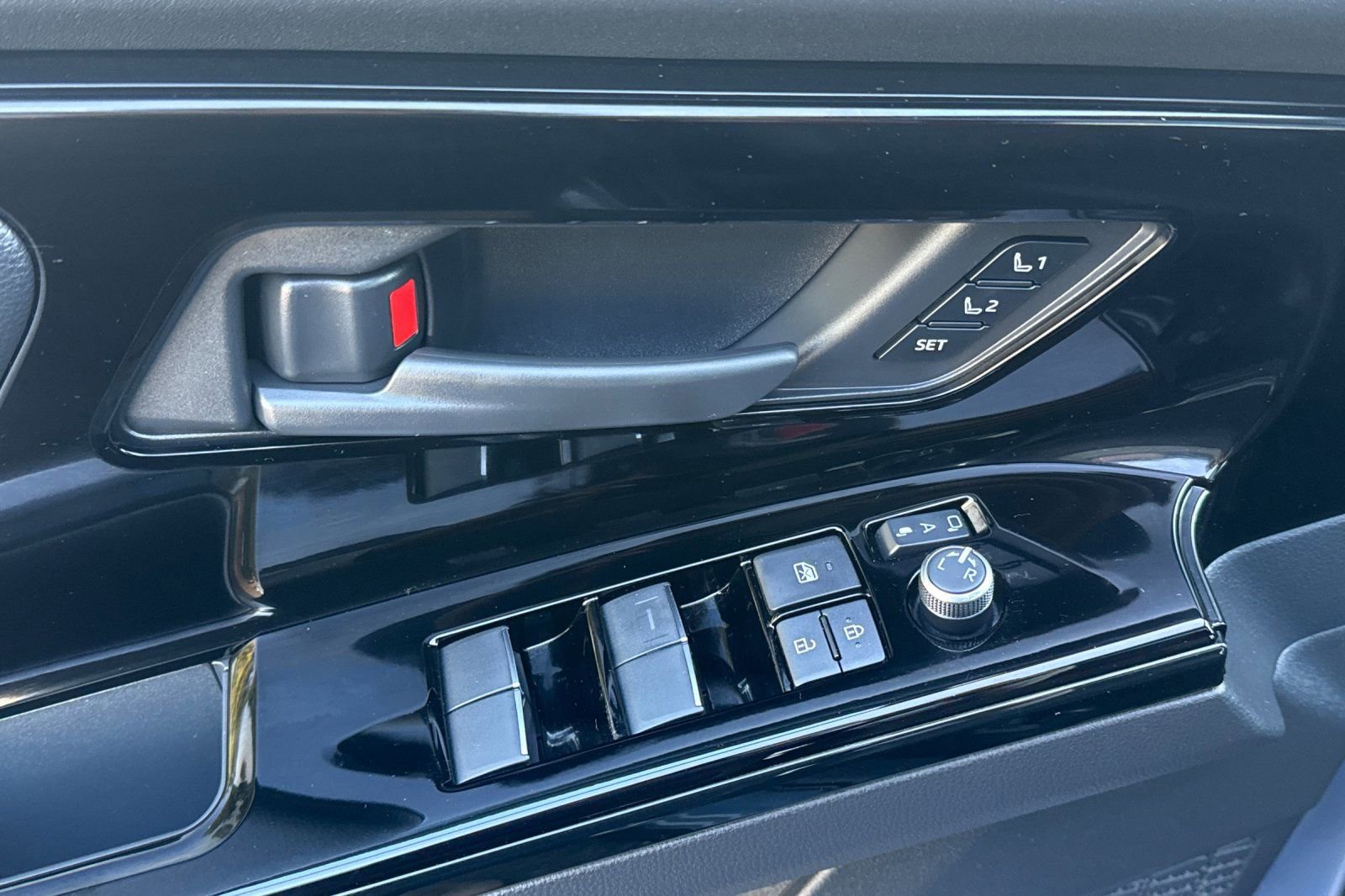 Certified 2025 Subaru Solterra Touring image 13