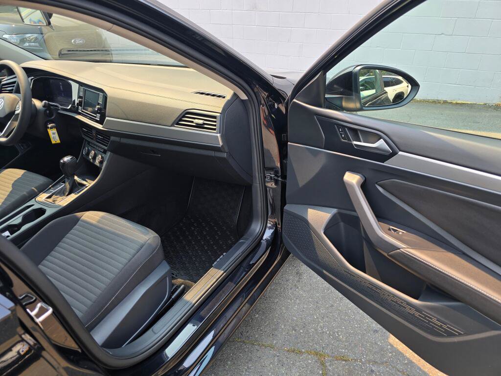Used 2022 Volkswagen Jetta S FWD image 10
