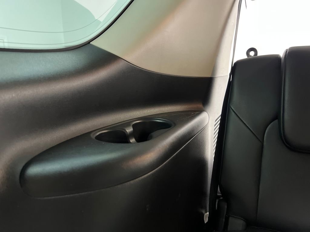 Used 2023 Nissan Armada SL w/ Captain's Chairs Package image 31